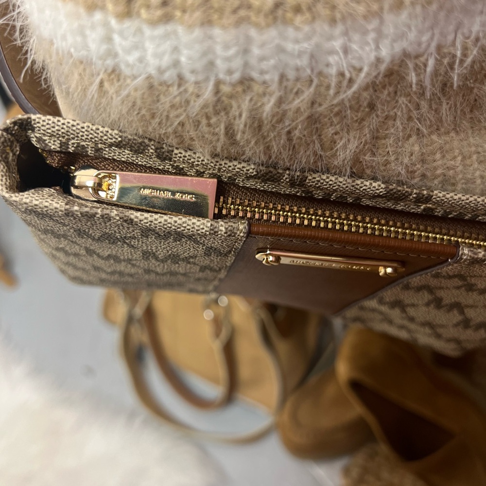 💟 Michael Kors Crossbody | Belt Bag | NWOT - Picture 2 of 9